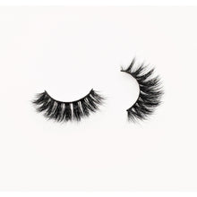 Load image into Gallery viewer, Diamond (3D Mink Lashes)
